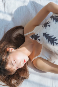 撕美女衣服bd